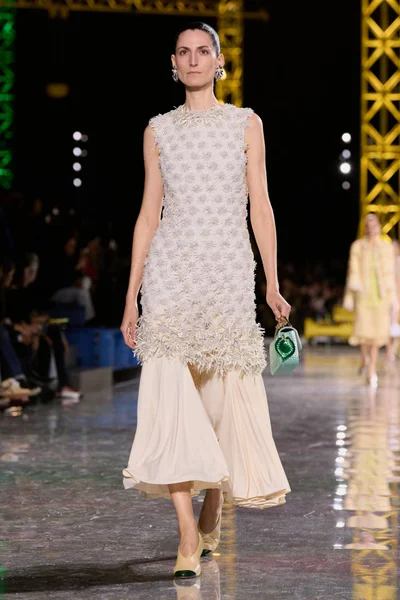 Look 68